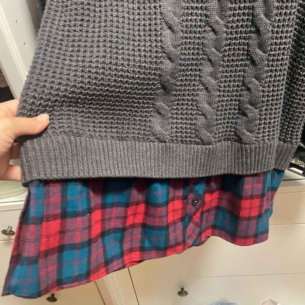 Sweater - Picture 3 of 4